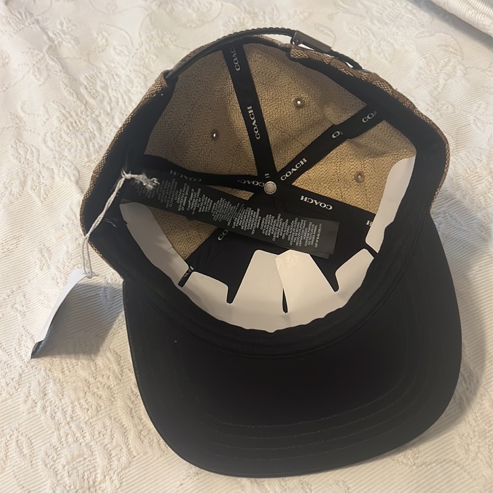 Coach hat - Picture 3 of 6